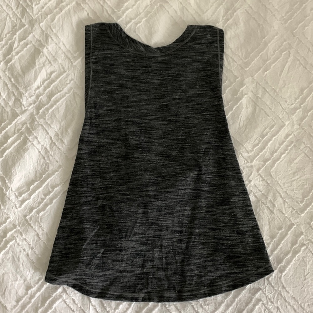 open back LULULEMON tank top!